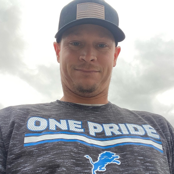 Meet your Posher, Adam - Picture 2 of 10